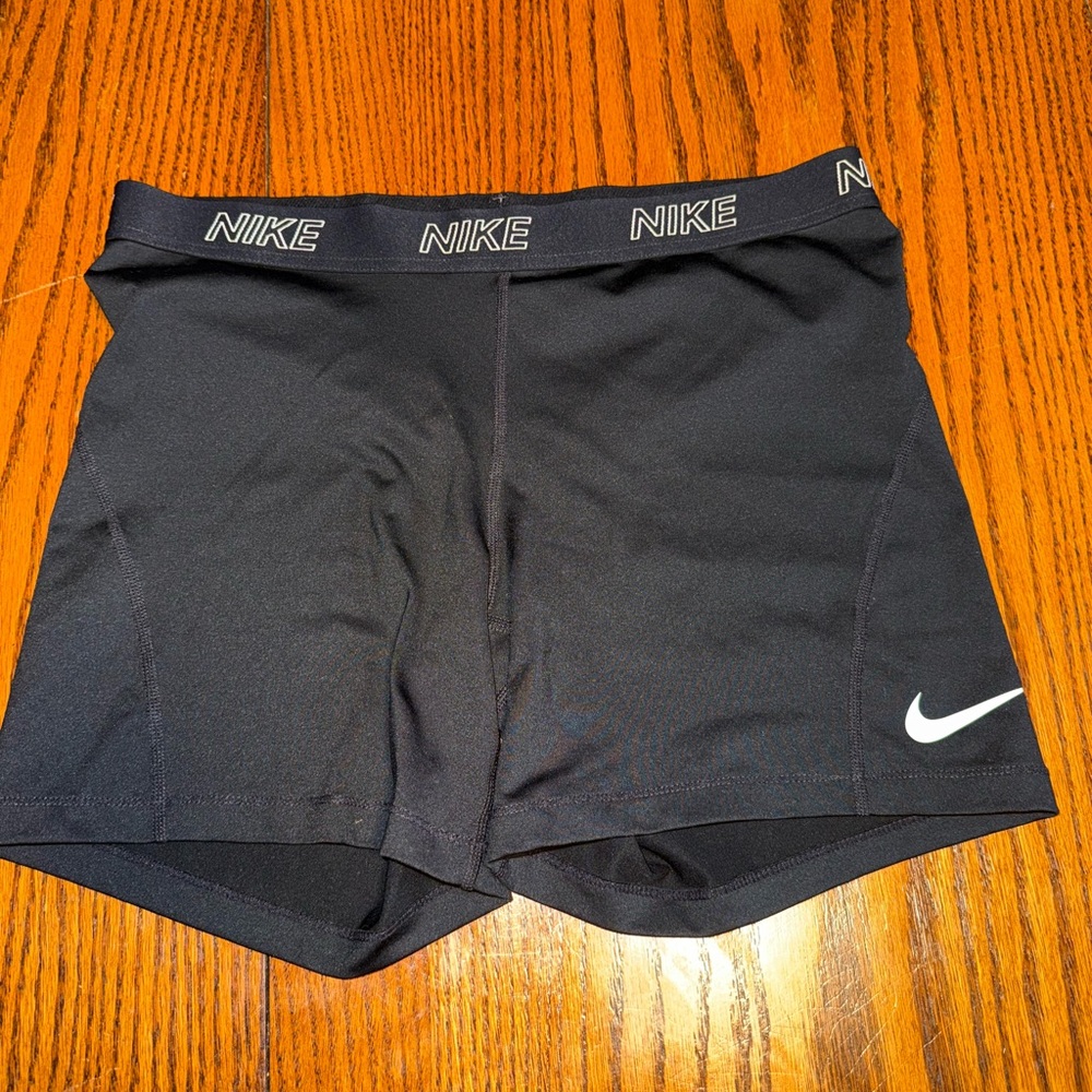Black Nike shorts